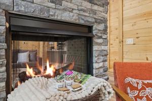 Bearodise by Beyond Expectations w Hot Tub