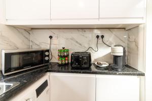 Berkshire Spacious 4-Bed Family & Free Parking