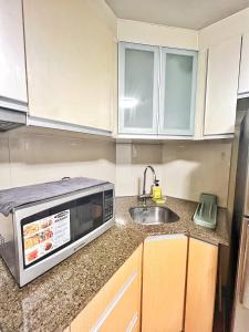 Nara Homes at Palm Tree Villas in front of NAIA T3