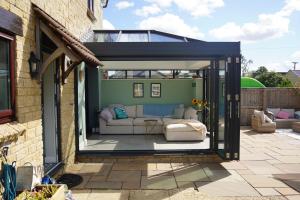 Atworth Haven: 4-Bed Home with Garden