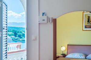 Apartments by the sea Supetarska Draga - Gonar, Rab - 24851