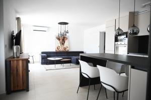 Holiday house with a swimming pool Kastelir, Central Istria - Sredisnja Istra - 24867