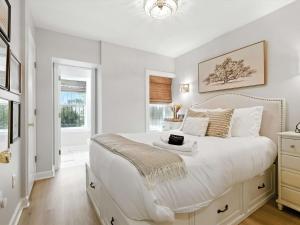 Capitol Hill Retreat Modern 2BR - Private Patio