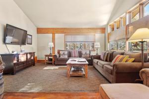 RMR: The Village House in Teton Village