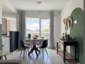 Ap condomínio com piscina, 200m da praia | ROTR206