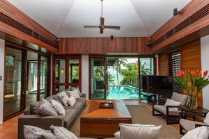 17 Wharf Street - Main House & Bungalow