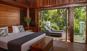 17 Wharf Street - Main House & Bungalow