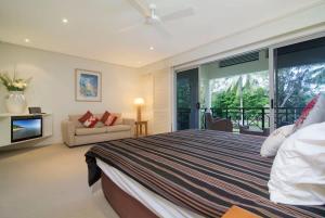 Oceanique - Absolute Beachfront Port Douglas