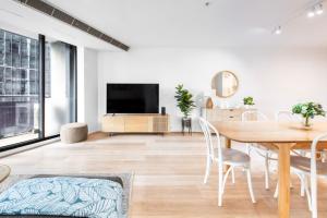 Southbank City Skyline View Free Parking and Pool