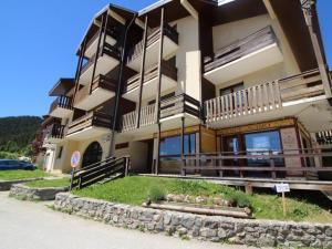 Appartement spacieux 2 pièces avec mezzanine à 100 m des pistes - FR-1-297-352