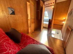 Charmant T2 Mezzanine au Centre de Samoëns avec Balcon, WIFI - FR-1-624-182