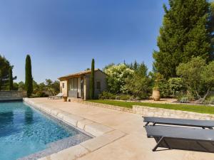 Charmant Mas Provençal avec Piscine aux Alpilles - FR-1-599-122
