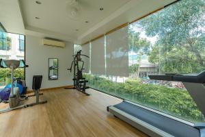 C237 Brand New 1BR Condo Pool Gym Near Beach