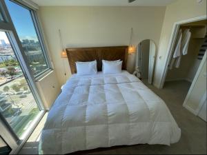 Skyline & Ocean Views I Faith Filled SF Stay Gym