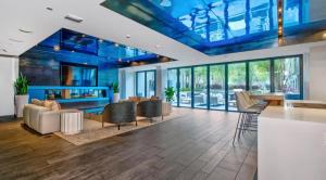 Skyline & Ocean Views I Faith Filled SF Stay Gym