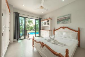 V246 Spacious 4BR Near Pier Private Pool & Garden