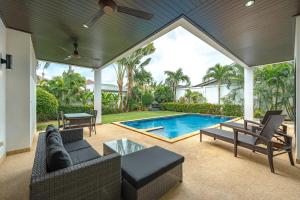 V246 Spacious 4BR Near Pier Private Pool & Garden
