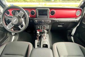 Island Getaway Camper Cozy Rooftop Tent & Full Gear Kauai