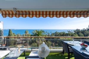 Apartment with Terrace Pool & Beach Access