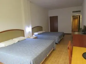 Hotel Supreme - Сингапур