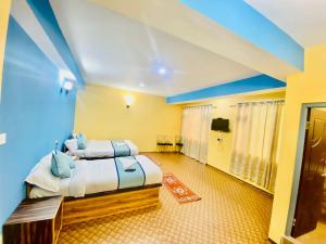 Om Green Tortoise Lachung