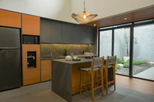 Wasabi House, Kota Baru Parahyangan