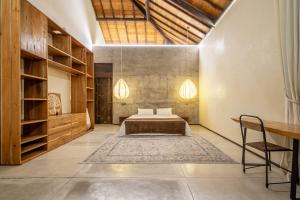 Villa Gaia - Private Room in Shared Spacious Modern Villa by Triang Villas