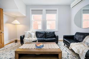 Lochner Corner - Restful Hideaway near Dining and CBD