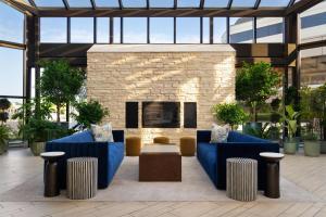 DoubleTree by Hilton Fairfield Hotel & Suites