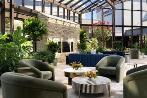 DoubleTree by Hilton Fairfield Hotel & Suites