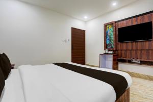 Townhouse Bela Road Varanasi City Railway Station Formerly Srijan Grand