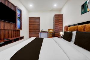 Townhouse Bela Road Varanasi City Railway Station Formerly Srijan Grand