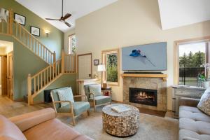 470 Homestead Unit 13 townhouse