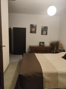 Double bed Room with ensuite and shared facilities