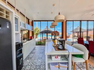 Villa Talia Vashti - Oceanfront villa with Private Sea Access, Pool & Cook