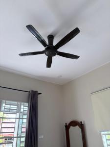 Lemonade Roomstay Kampung Kolam