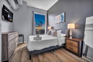 1BR Loft Sauna & Walk to Theater & Campus - Apartments, Cleveland