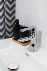 N14 Elegant City Apartment in Bratislava with AC and parking