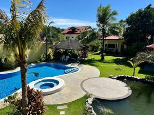 Strutz Art Garden Resort