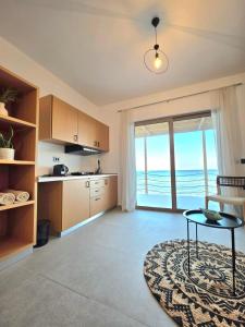aelia beach living II