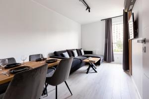 Arena Gdańsk Superior Apartment by BookingHost