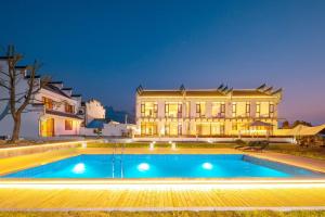 Huazhushe Jiuhuashan Suli Zhuyunjian B&B