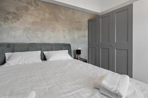 Designer Flat North & Parking