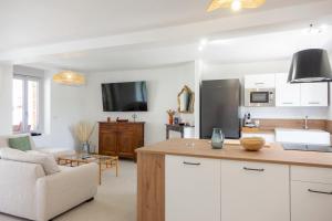 Grande Maison Familiale située à Sandillon à 15mn d Orléans - 5 chambres - 8 lits