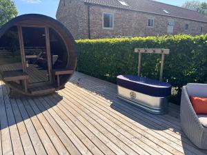 Luxury Barn with sauna near York welcoming families, friends, groups