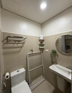 Red Residences Cozy Condo in Makati Near NAIA