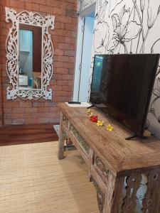 Buratwangi Tropis House