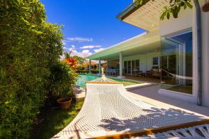 Tropical Family Villa with Pool Garden ML103