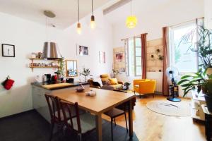 Bright and warm apartment in Bordeaux