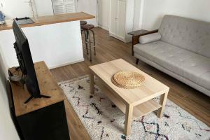 Charming bright apartment for 2 in Paris